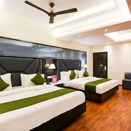Hotel Geet Deluxe Neu-Delhi Exterior foto