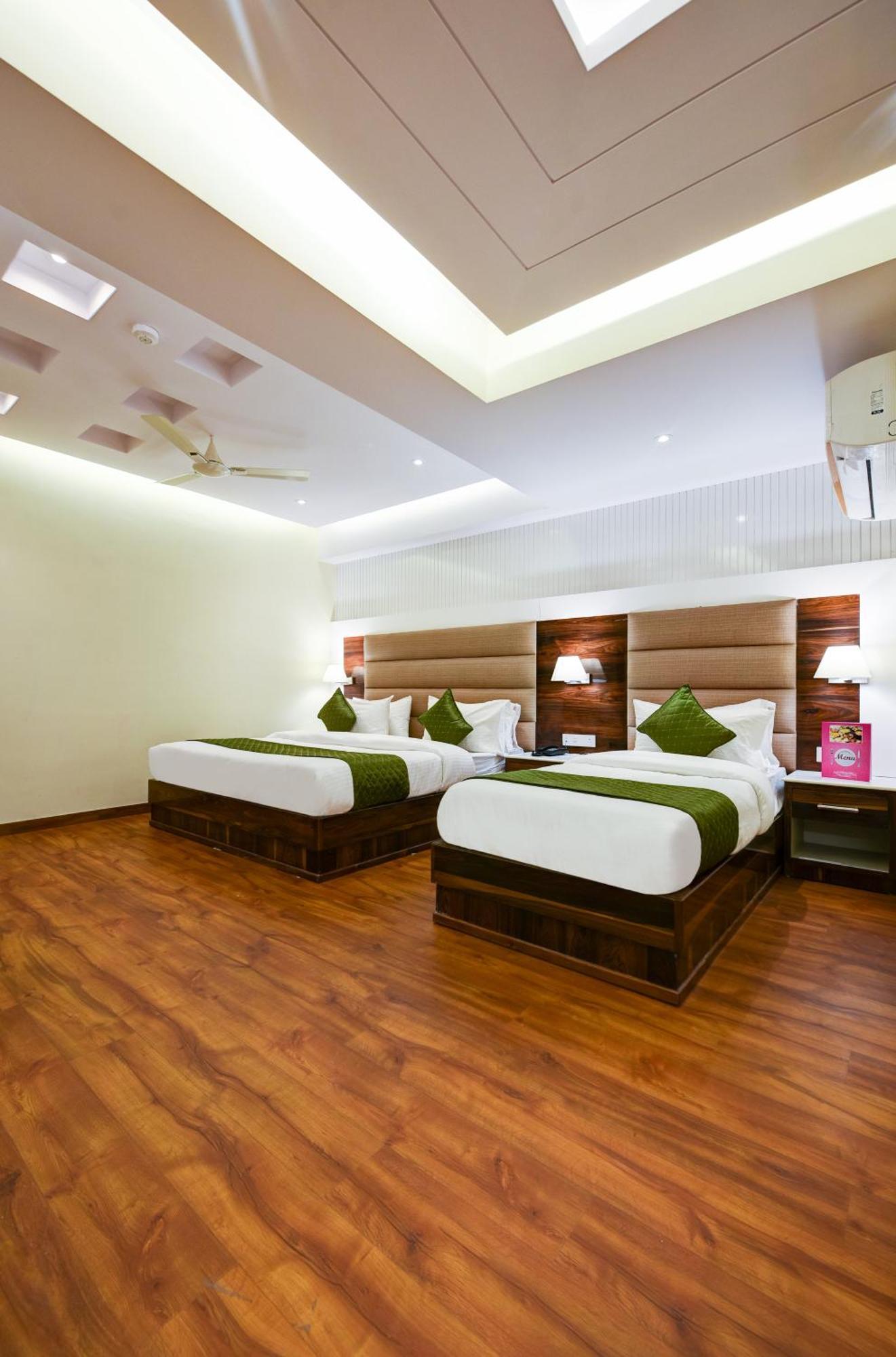 Hotel Geet Deluxe Neu-Delhi Exterior foto