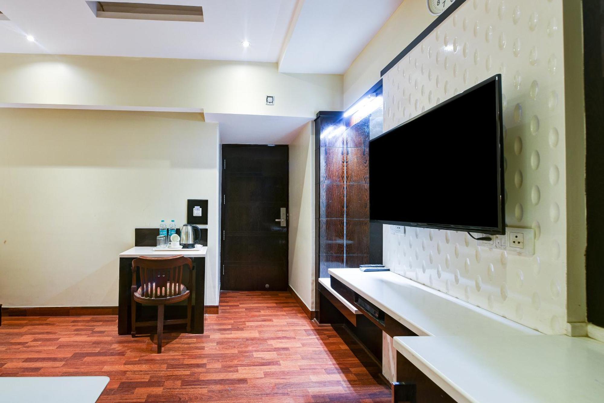 Hotel Geet Deluxe Neu-Delhi Exterior foto