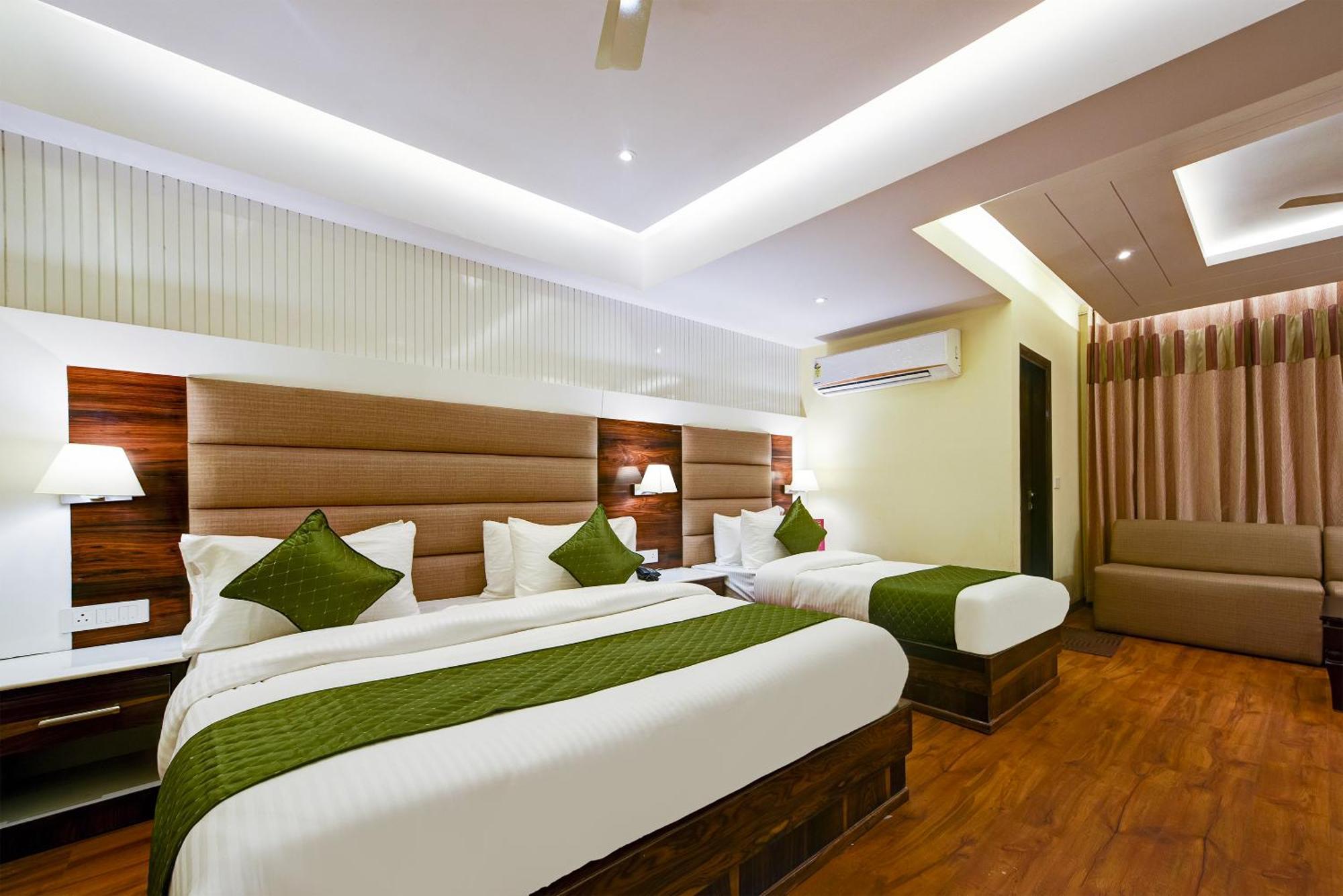 Hotel Geet Deluxe Neu-Delhi Exterior foto