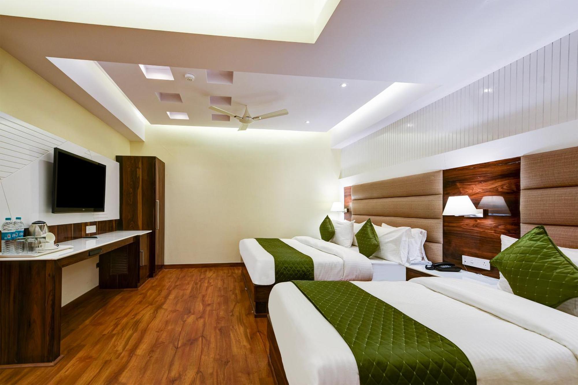 Hotel Geet Deluxe Neu-Delhi Exterior foto