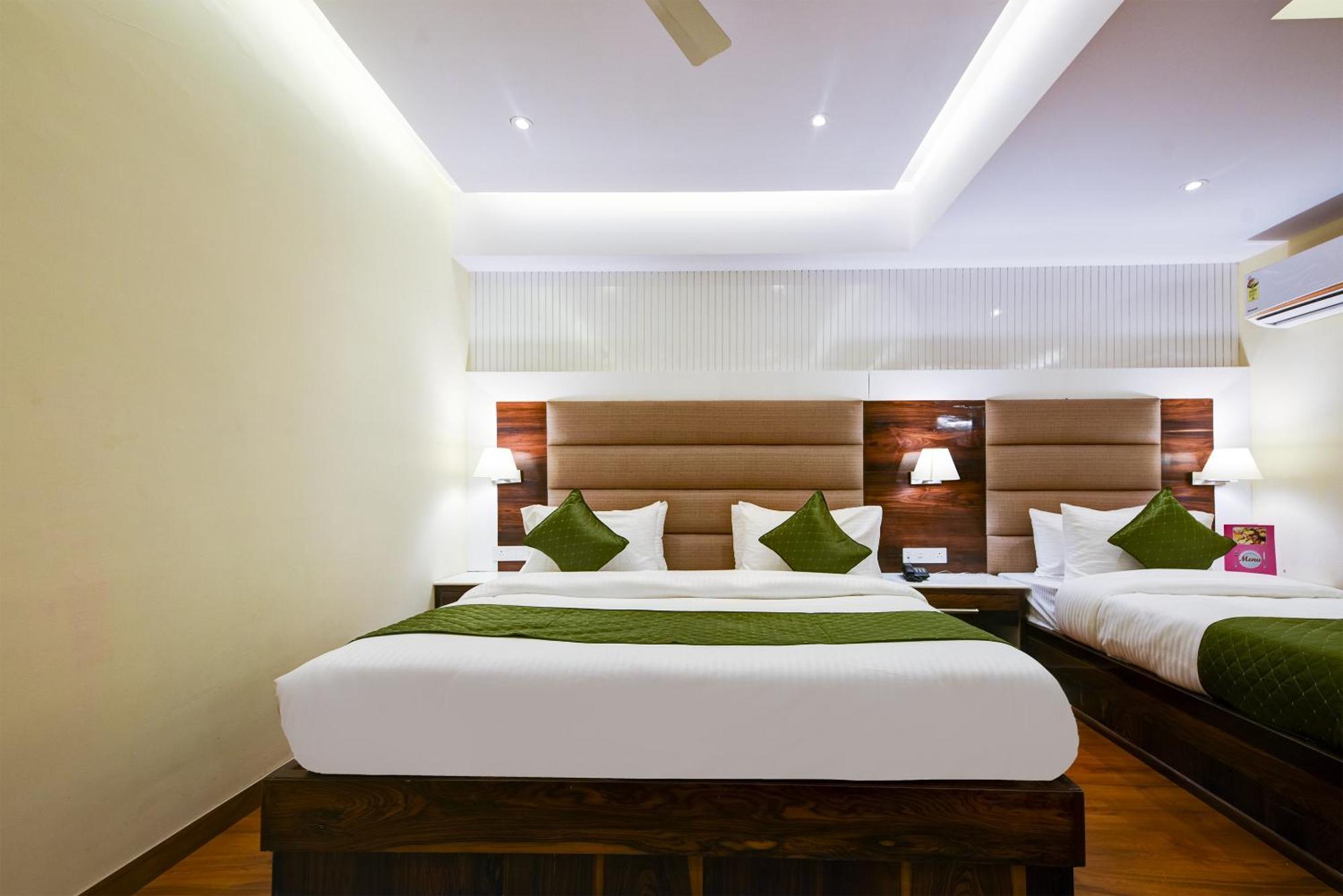 Hotel Geet Deluxe Neu-Delhi Exterior foto
