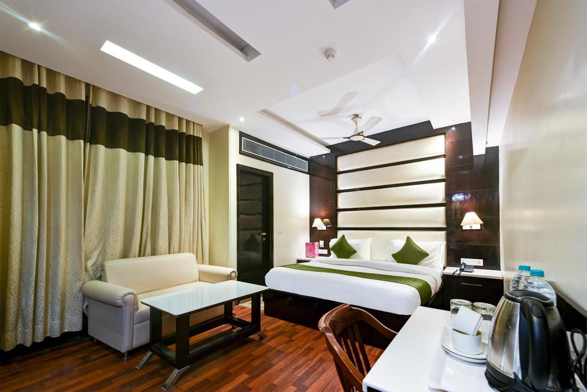 Hotel Geet Deluxe Neu-Delhi Exterior foto