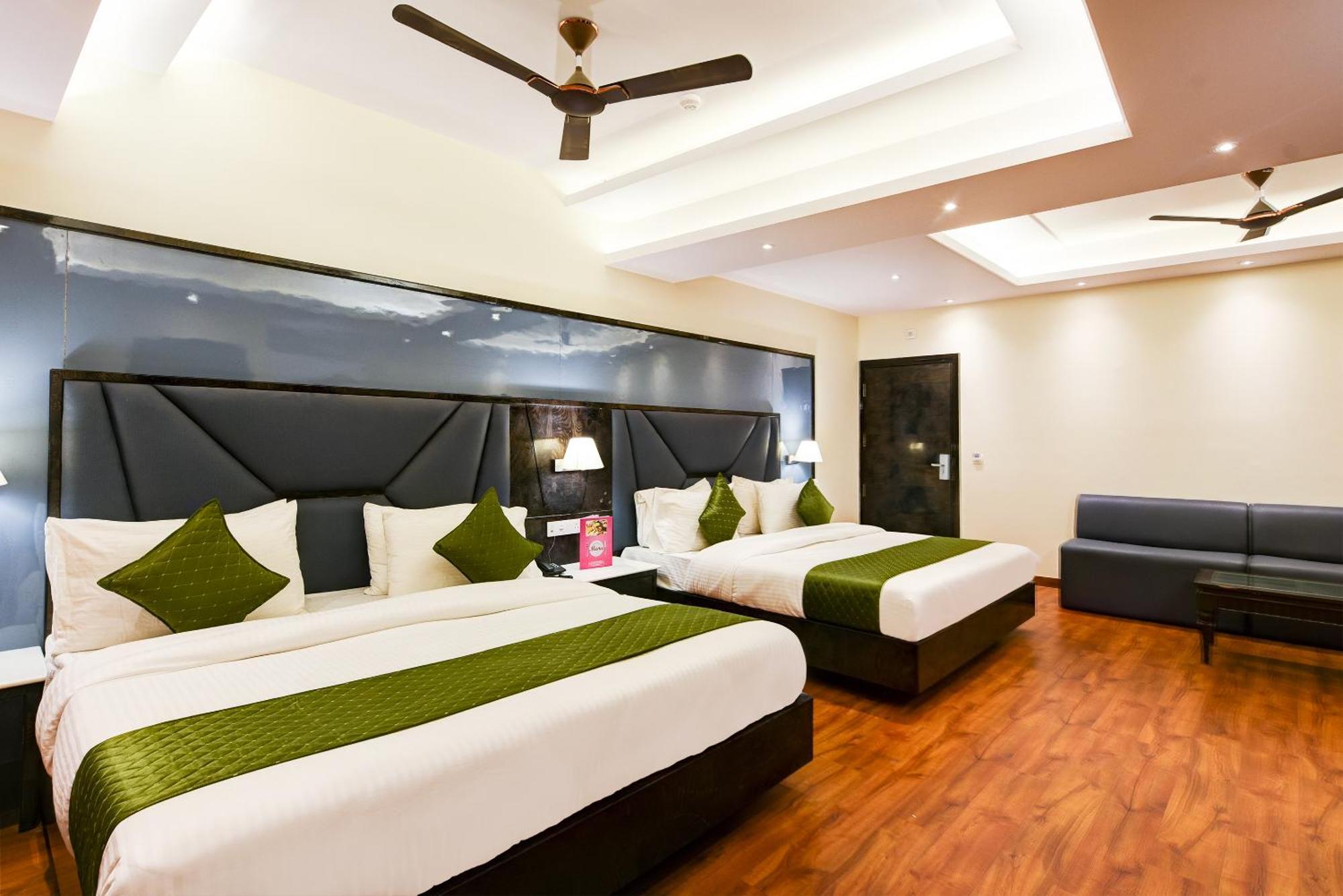 Hotel Geet Deluxe Neu-Delhi Exterior foto