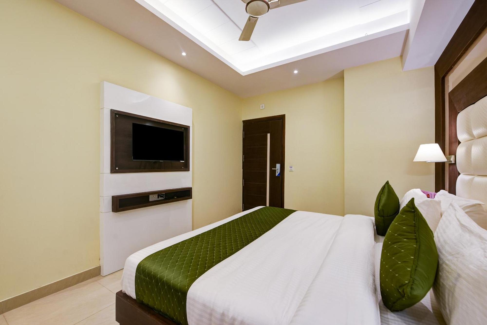Hotel Geet Deluxe Neu-Delhi Exterior foto
