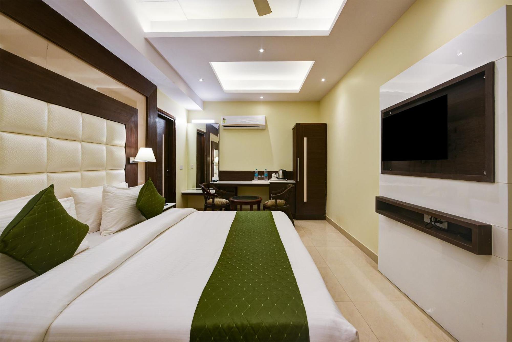 Hotel Geet Deluxe Neu-Delhi Exterior foto