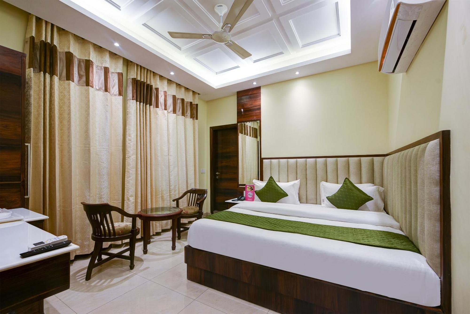 Hotel Geet Deluxe Neu-Delhi Exterior foto